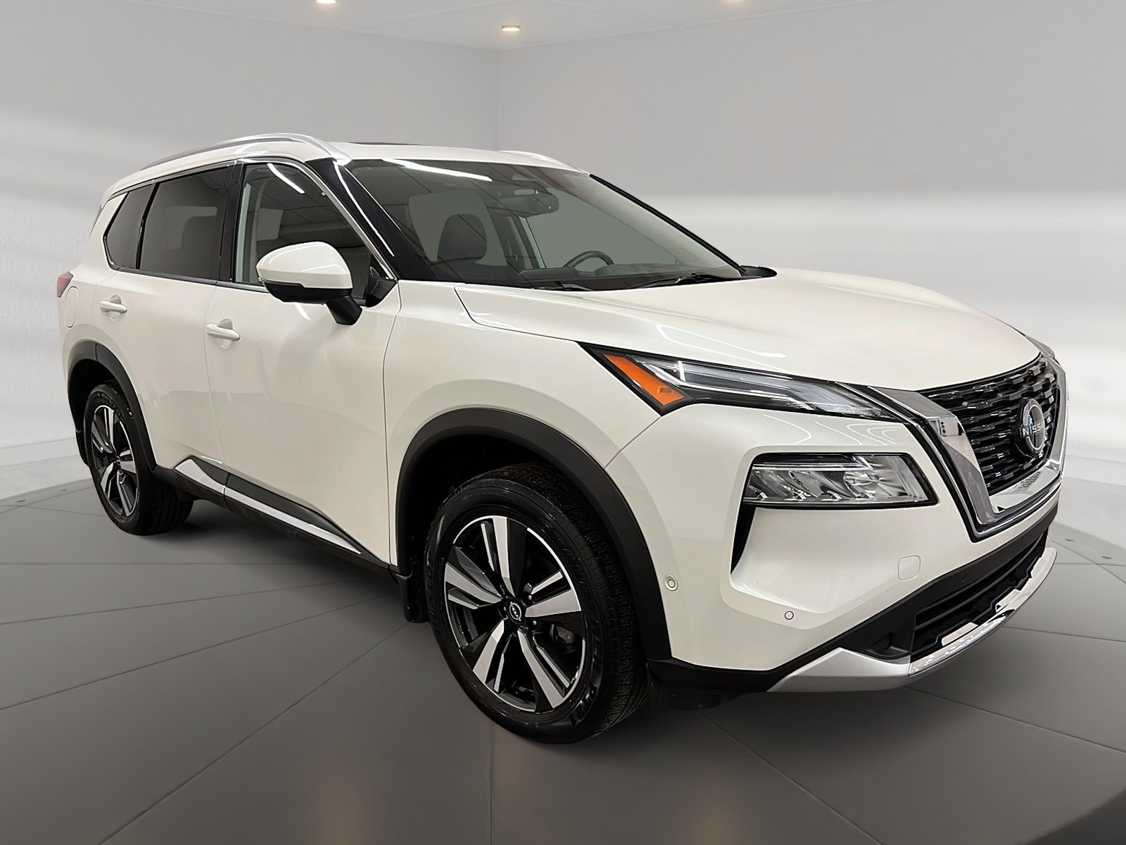 Nissan Rogue PLATINUM CUIR TOIT PANO NAV 4RM 2023 — photo 3