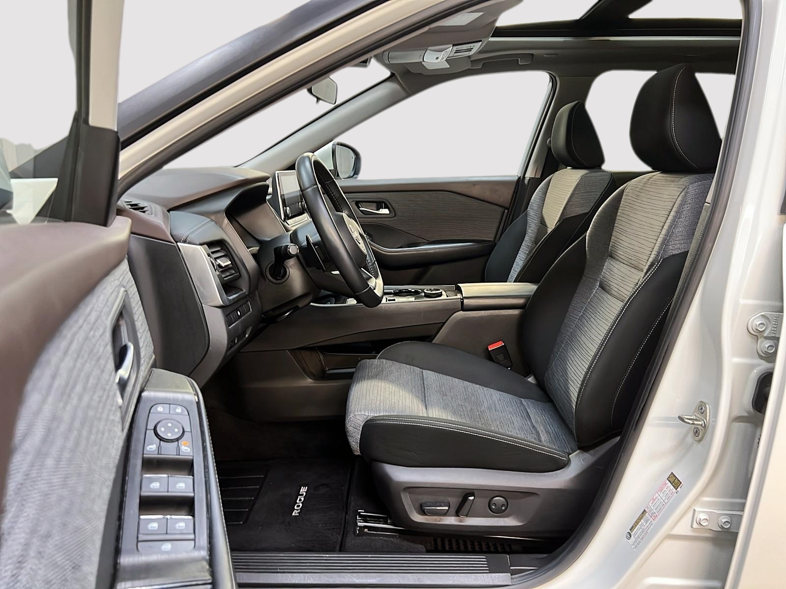 Nissan Rogue SV TOIT PANO 4RM 2023 — photo 7