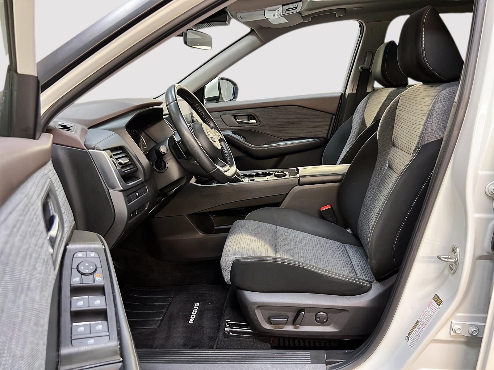 Nissan Rogue SV TOIT PANO 4RM 2023 — photo 7