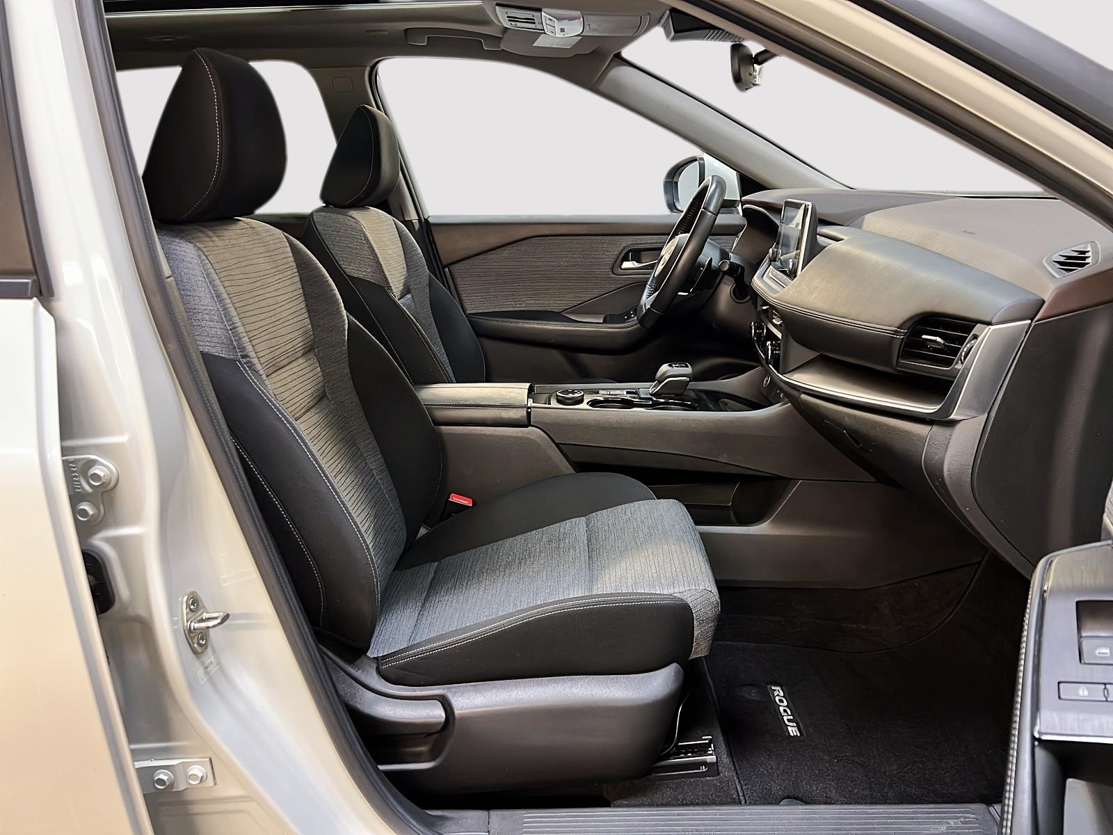 Nissan Rogue SV TOIT PANO 4RM 2023 — photo 8