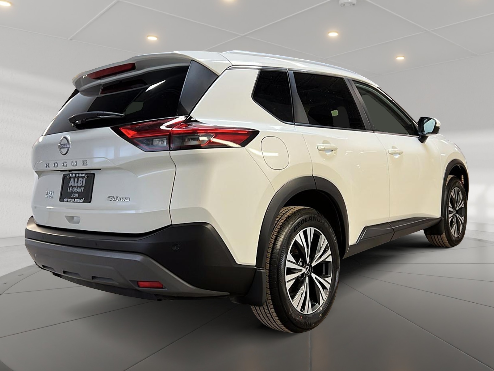 Nissan Rogue SV TOIT PANO 4RM 2023 — photo 4