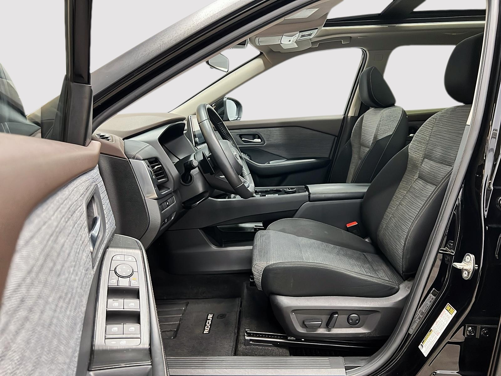 Nissan Rogue SV TOIT PANO 4RM 2023 — photo 7