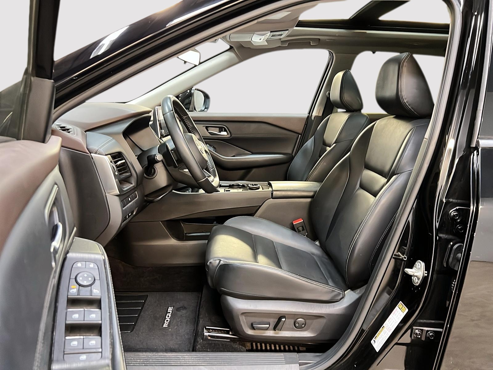 Nissan Rogue SV MIDNIGHT CUIR TOIT PANO 4RM 2023 — photo 7