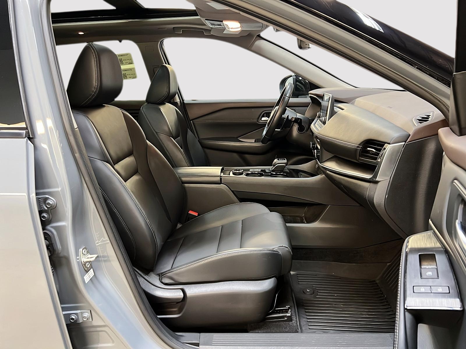 Nissan Rogue SV MIDNIGHT CUIR TOIT PANO 4RM 2023 — photo 8
