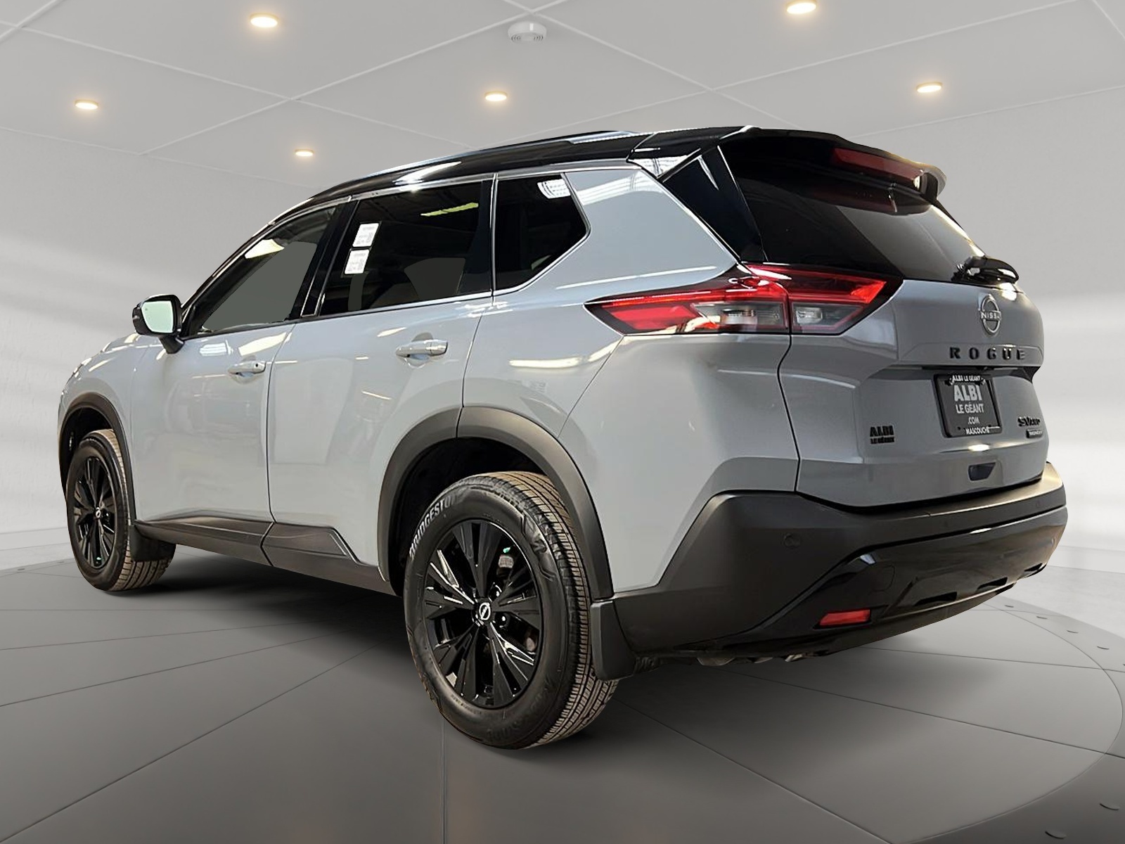 Nissan Rogue SV MIDNIGHT CUIR TOIT PANO 4RM 2023 — photo 6