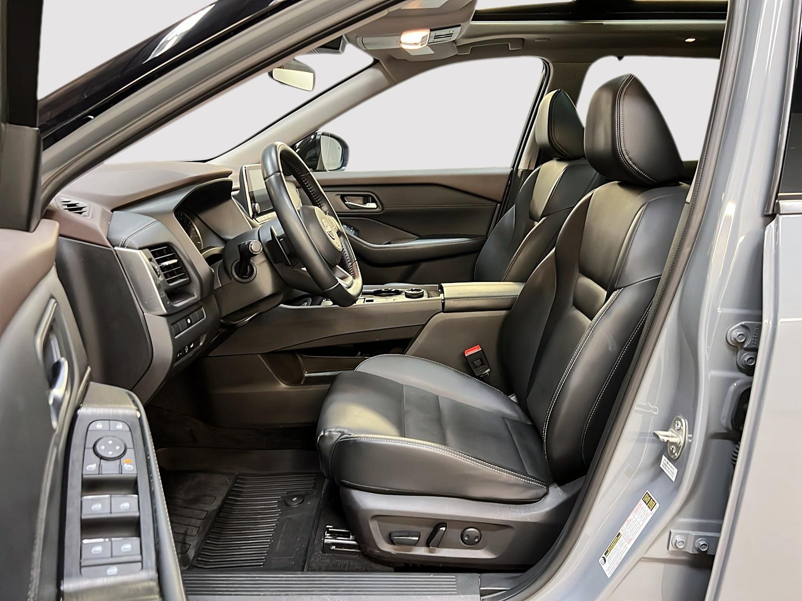 Nissan Rogue SV MIDNIGHT CUIR TOIT PANO 4RM 2023 — photo 7