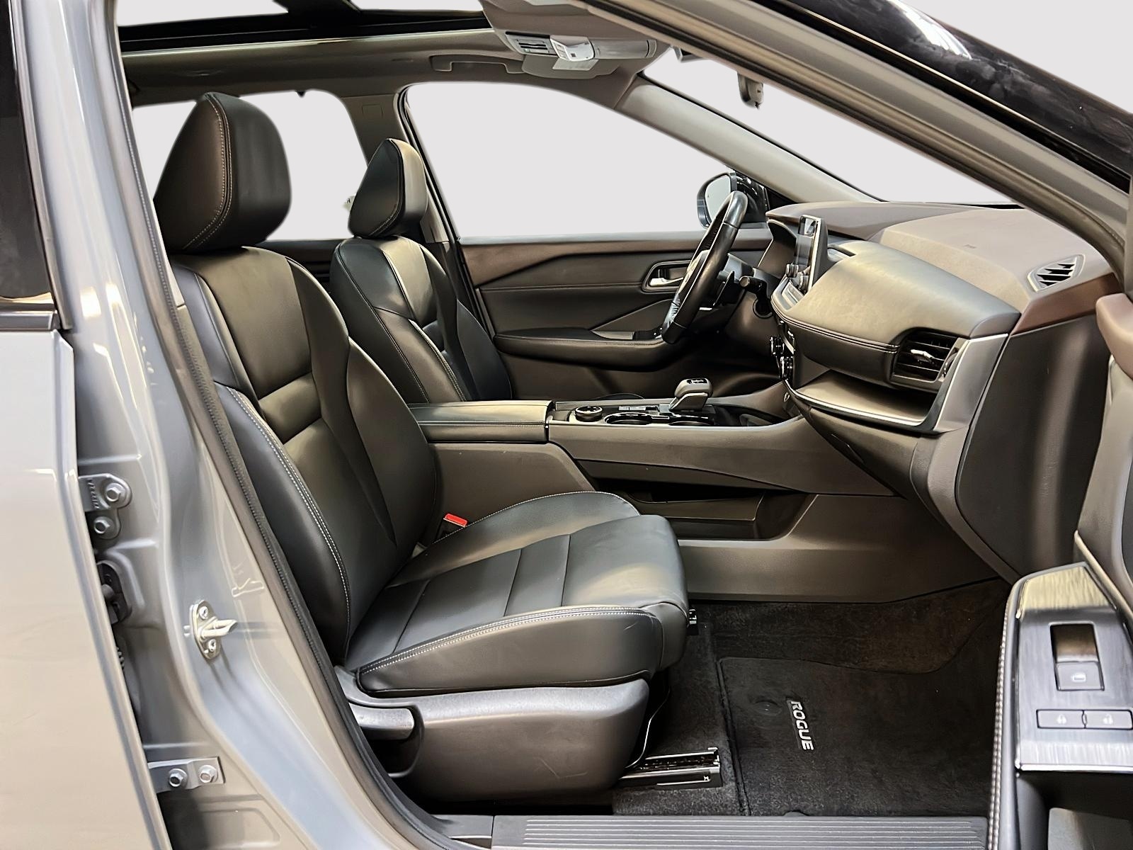 Nissan Rogue SV MIDNIGHT CUIR TOIT PANO 4RM 2023 — photo 8