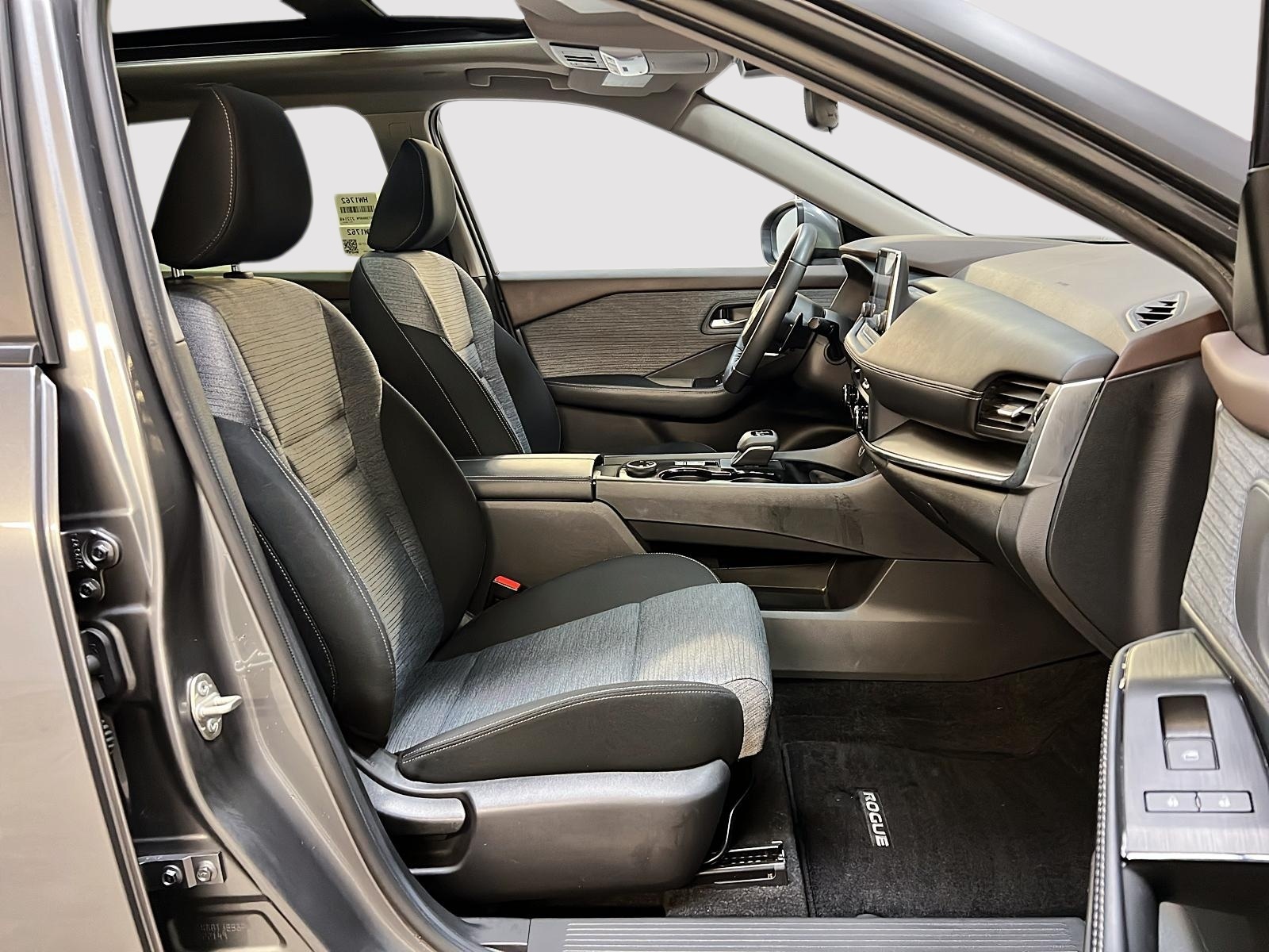 Nissan Rogue SV TOIT PANO 4RM 2023 — photo 8
