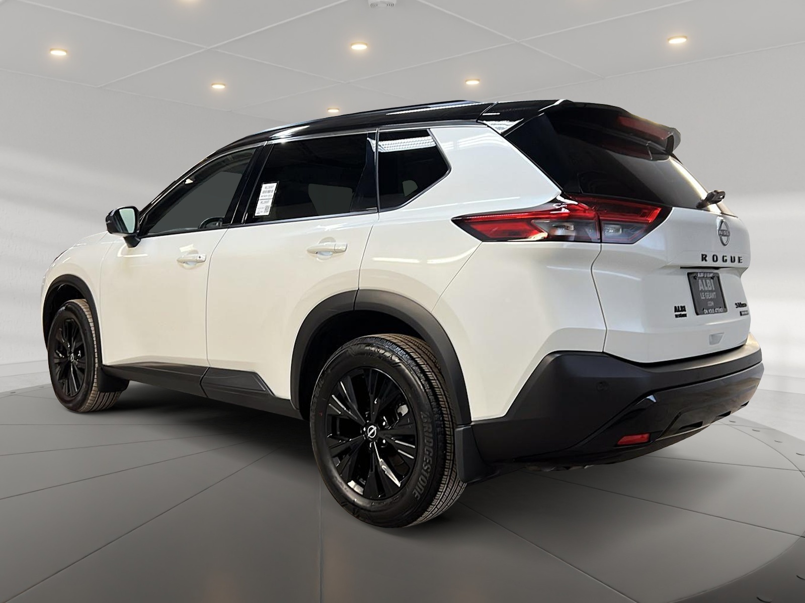 Nissan Rogue SV MIDNIGHT CUIR TOIT PANO 4RM 2023 — photo 6