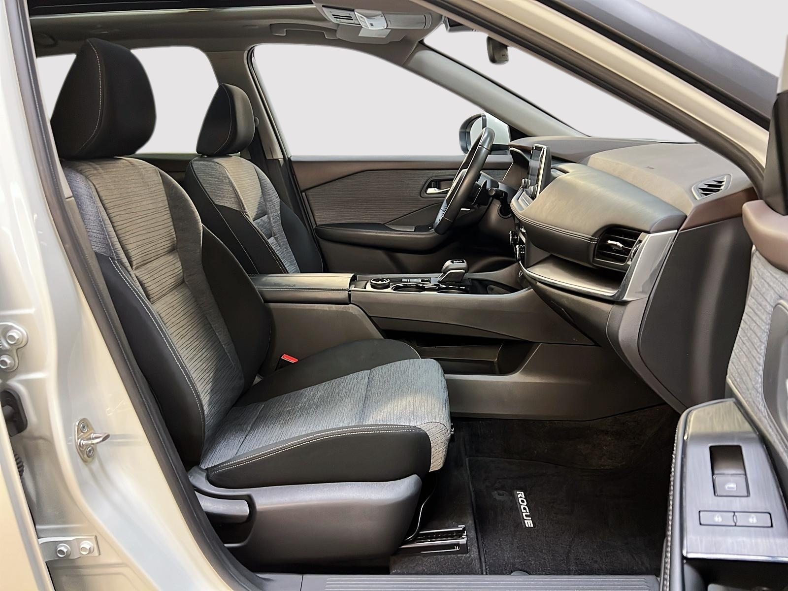 Nissan Rogue SV TOIT PANO 4RM 2023 — photo 8