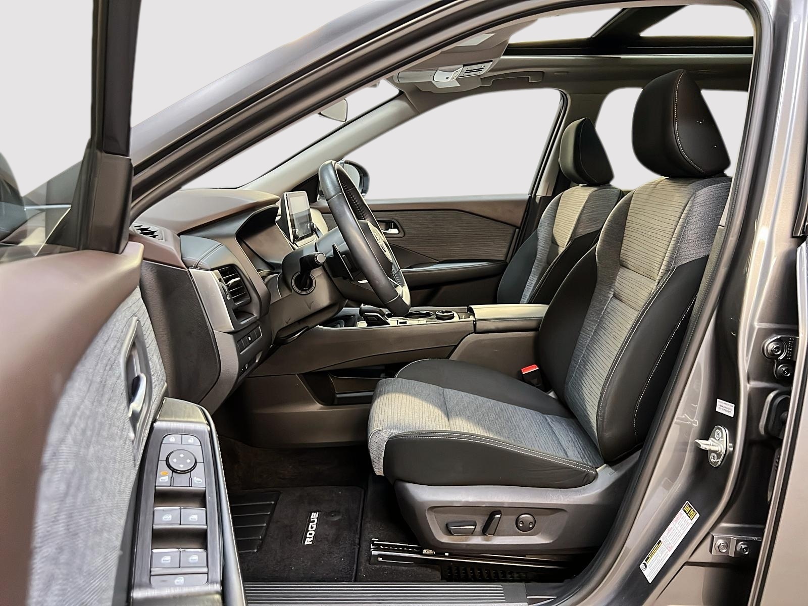 Nissan Rogue SV TOIT PANO 4RM 2023 — photo 7