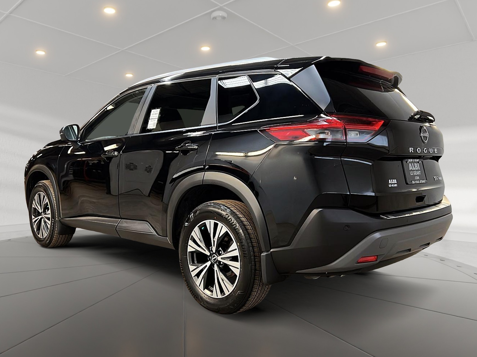 Nissan Rogue SV TOIT PANO 4RM 2023 — photo 6
