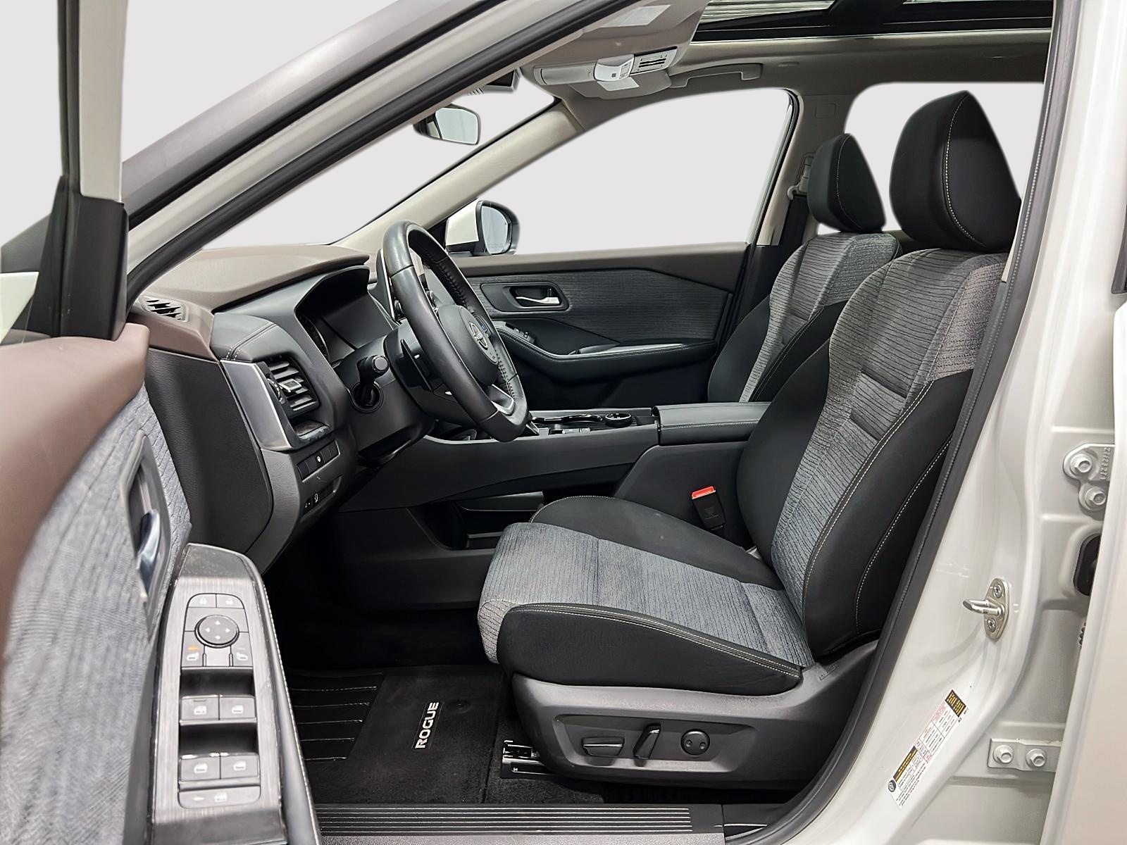 Nissan Rogue SV TOIT PANO 4RM 2023 — photo 7