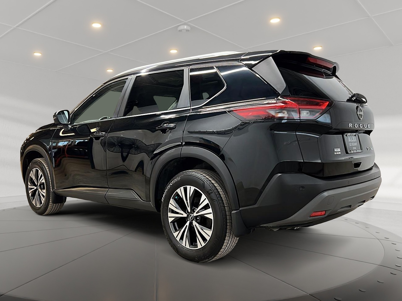 Nissan Rogue SV TOIT PANO 4RM 2023 — photo 6