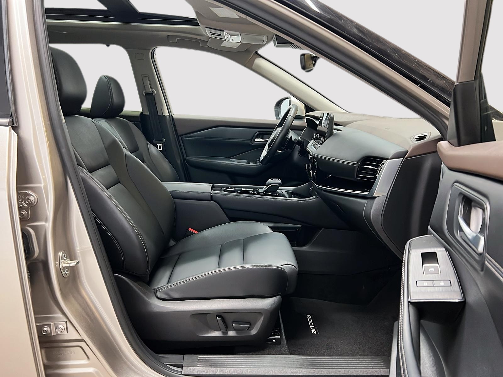 Nissan Rogue SL CUIR TOIT PANO NAV 4RM 2023 — photo 8