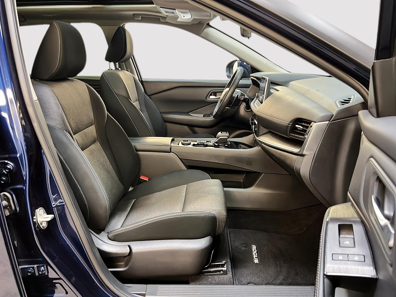 Nissan Rogue SV TOIT PANO 4RM 2025 — photo 8