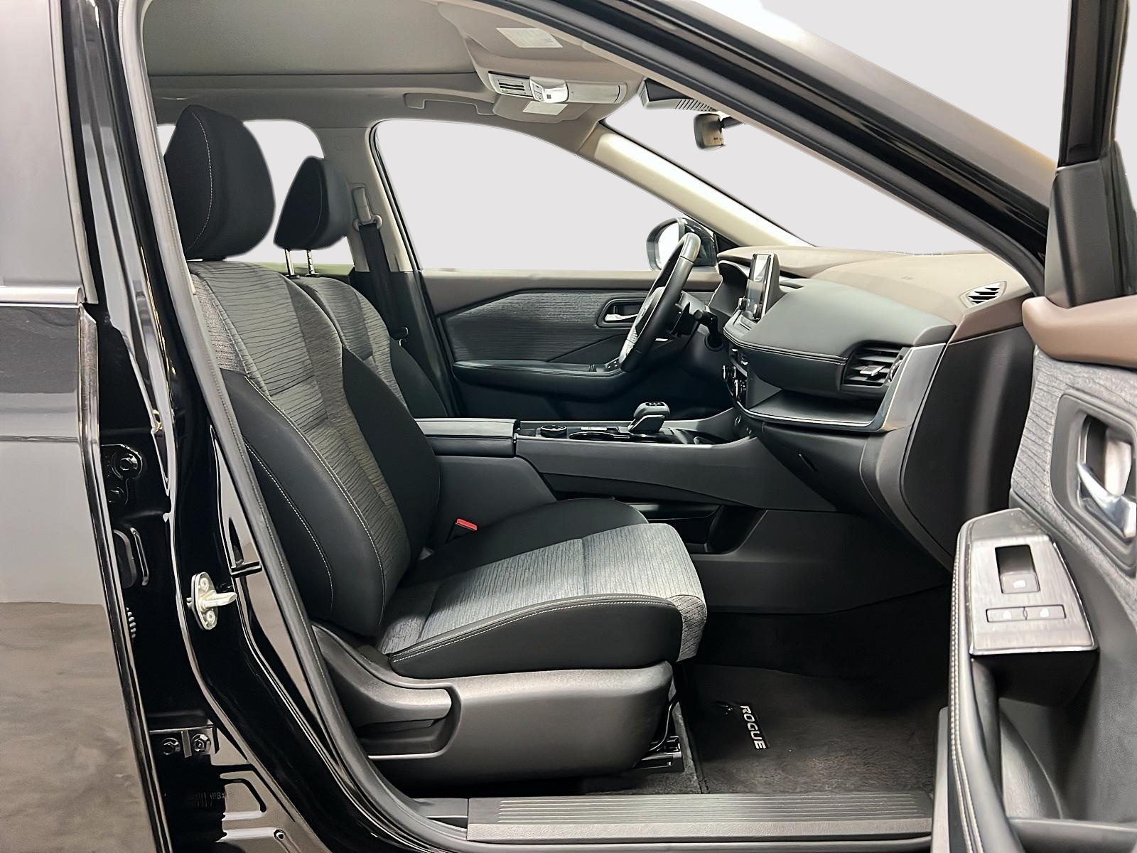 Nissan Rogue SV TOIT PANO 4RM 2023 — photo 8
