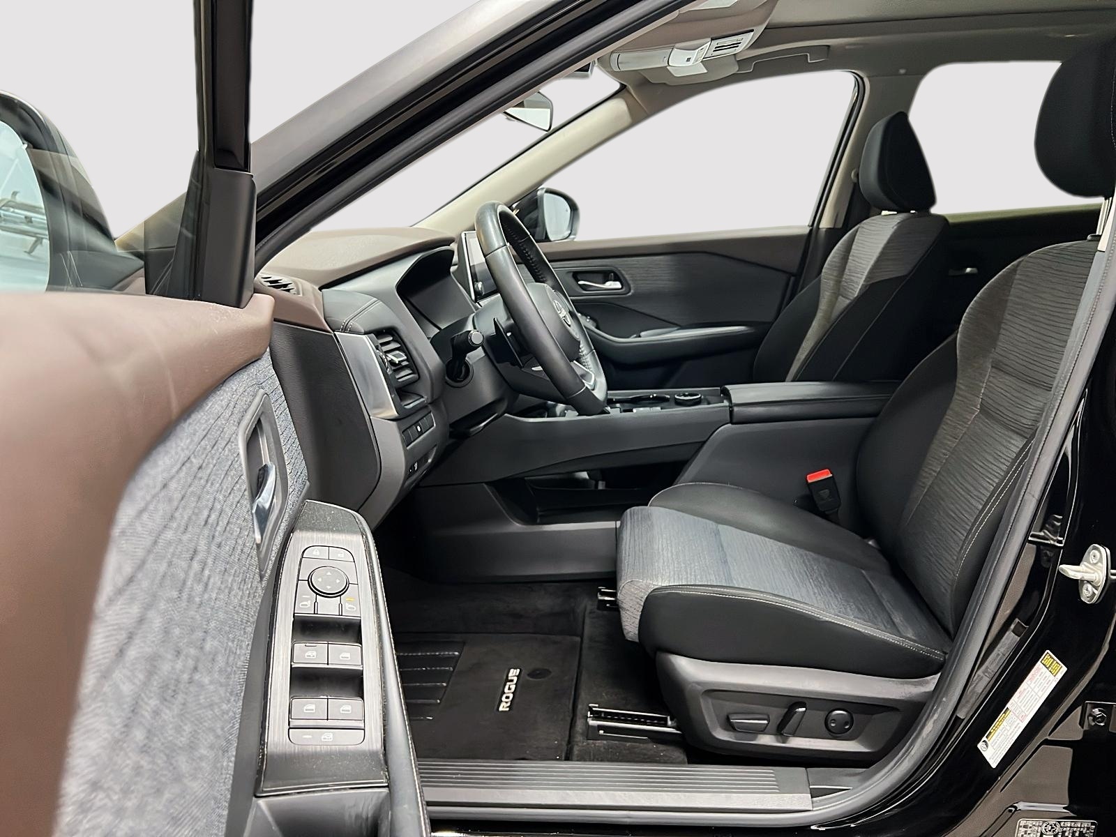 Nissan Rogue SV TOIT PANO 4RM 2023 — photo 7