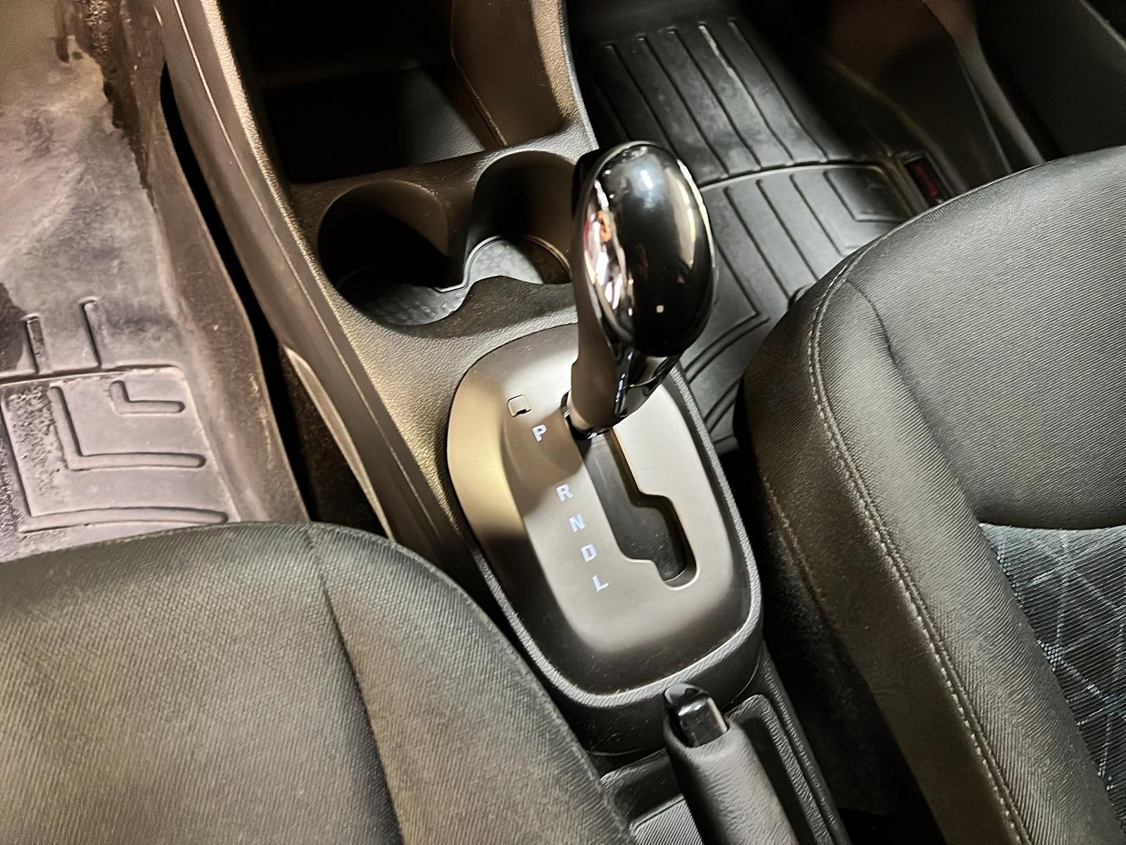 Chevrolet Spark 1LT 2022 - image #13