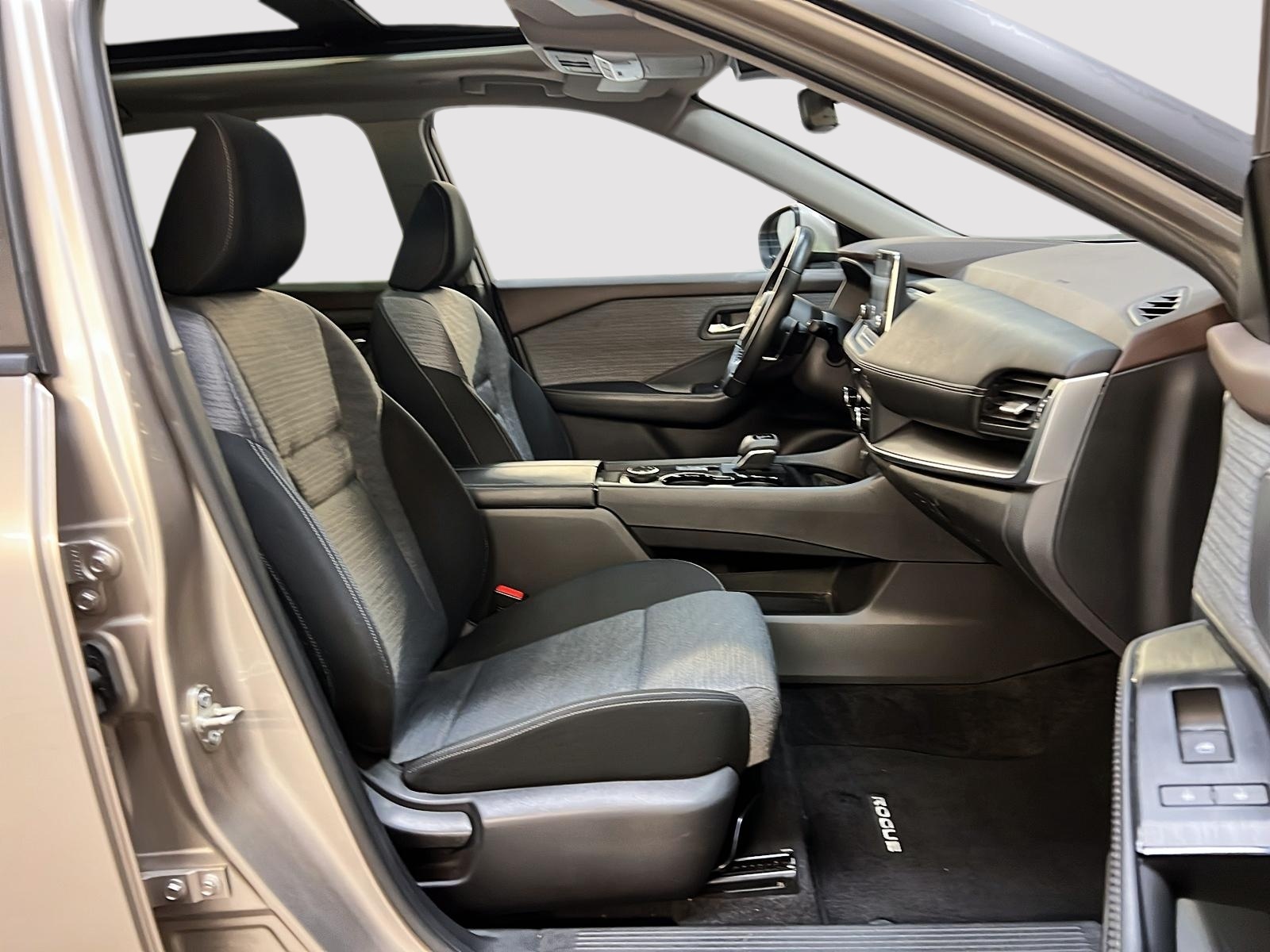 Nissan Rogue SV TOIT PANO 4RM 2023 — photo 8