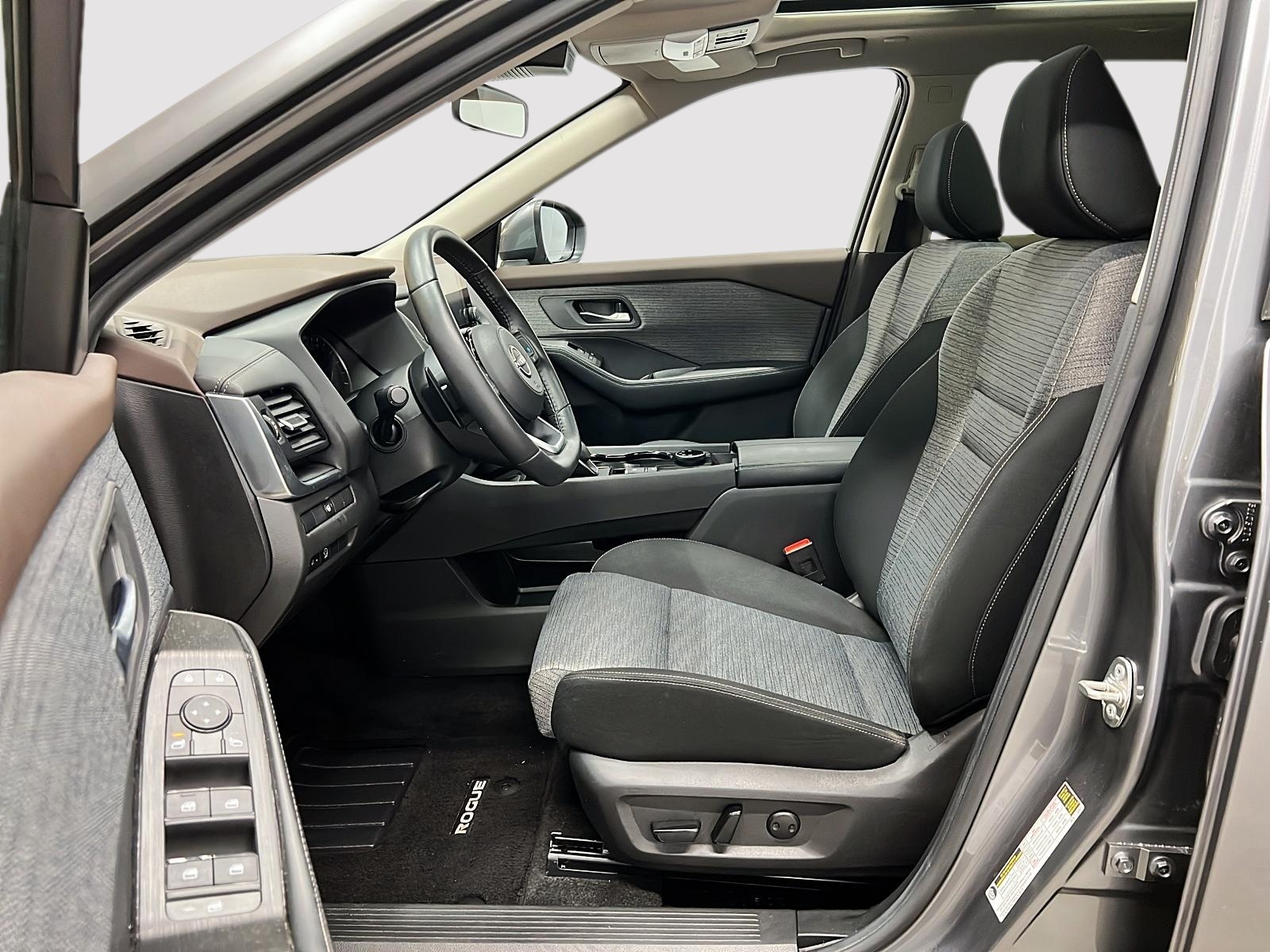 Nissan Rogue SV TOIT PANO 4RM 2023 — photo 7