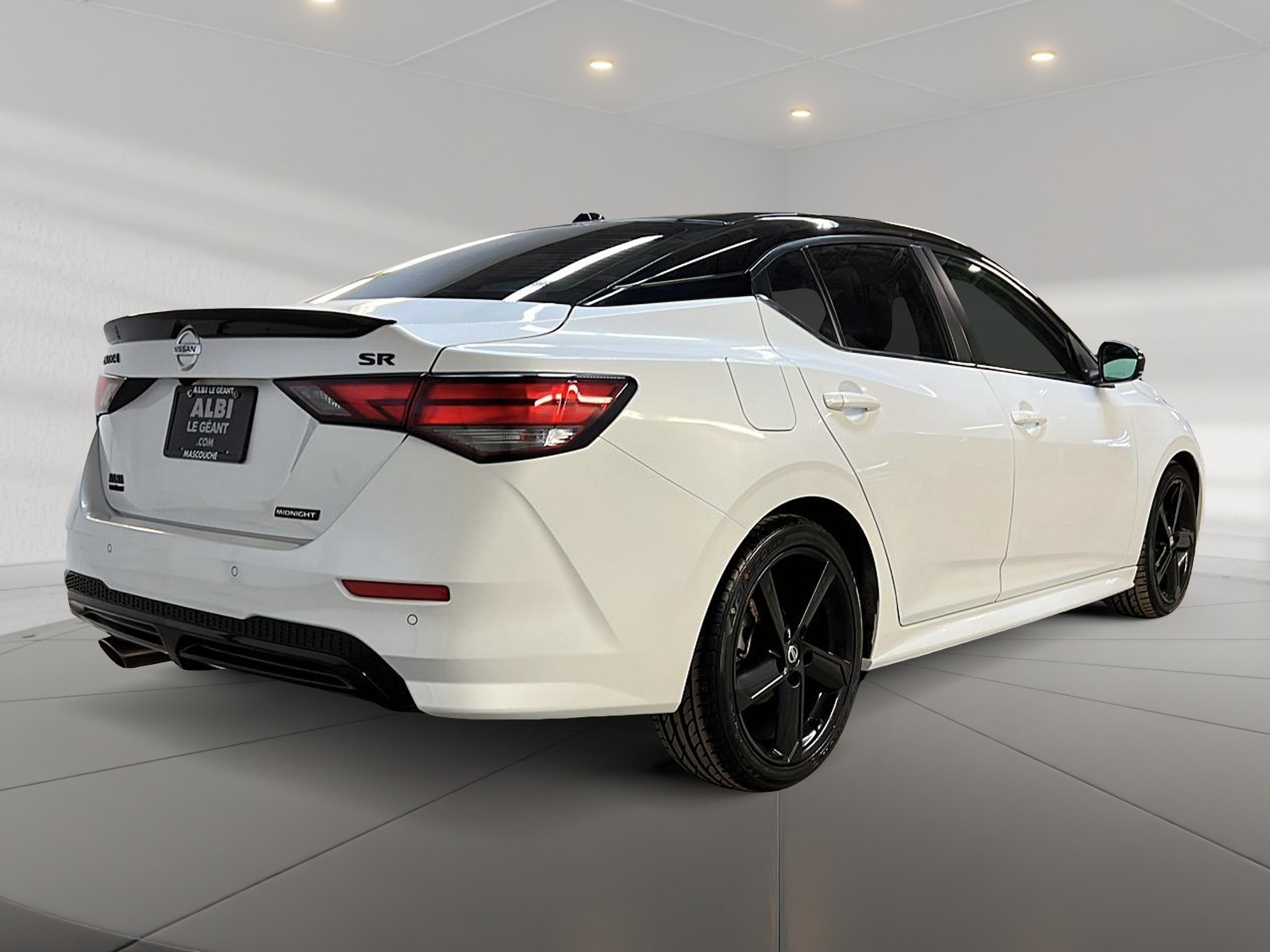 Nissan Sentra SR MIDNIGHT TOIT 2022 - image #4