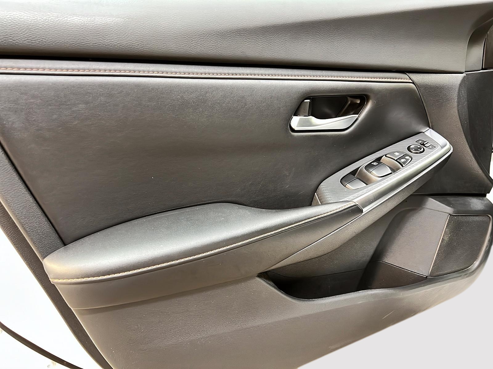 Nissan Sentra SR MIDNIGHT TOIT 2022 - image #23