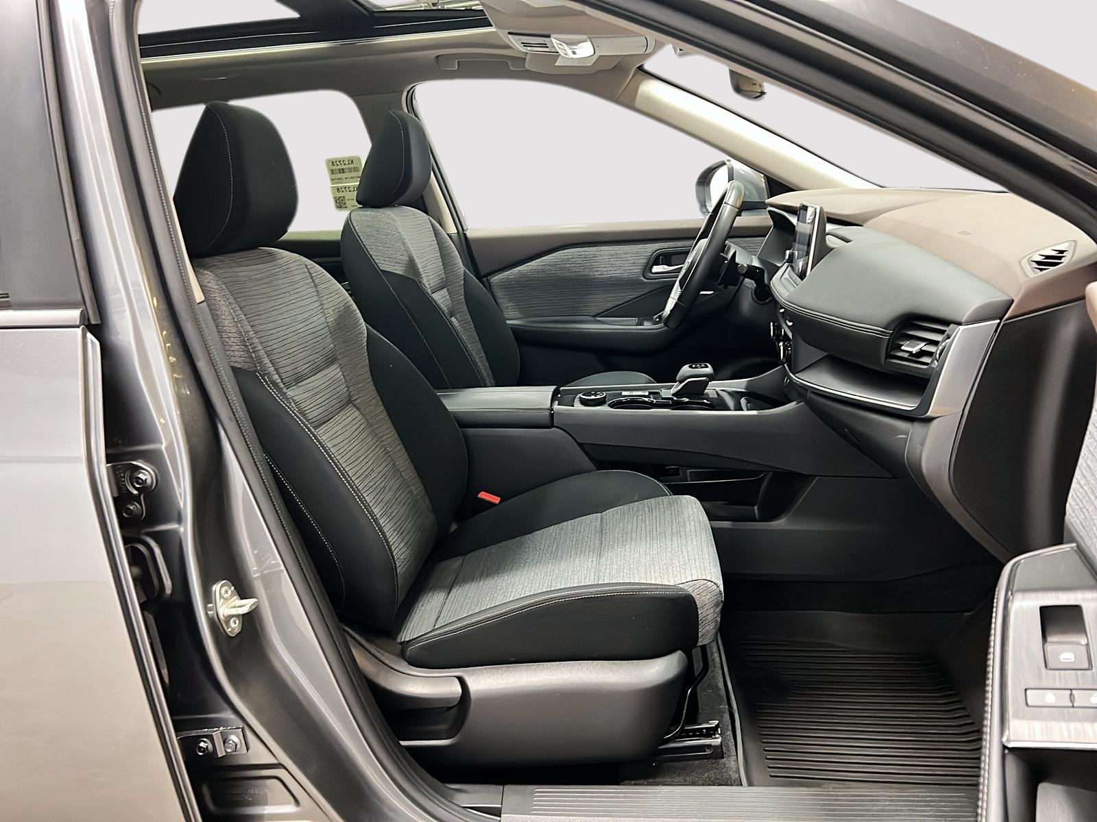 Nissan Rogue SV TOIT PANO 4RM 2023 — photo 8
