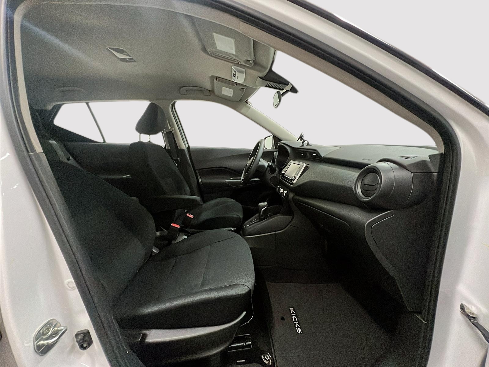 Nissan Kicks S 2024 — photo 8