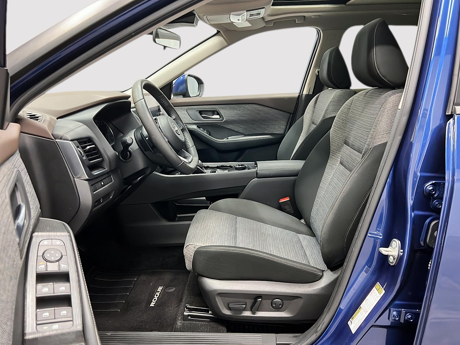 Nissan Rogue SV TOIT PANO 4RM 2023 — photo 7
