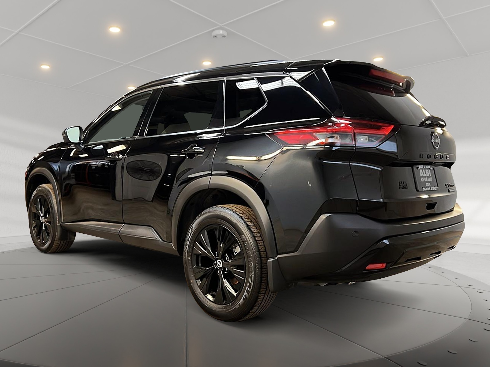 Nissan Rogue SV MIDNIGHT CUIR TOIT PANO 4RM 2023 — photo 6