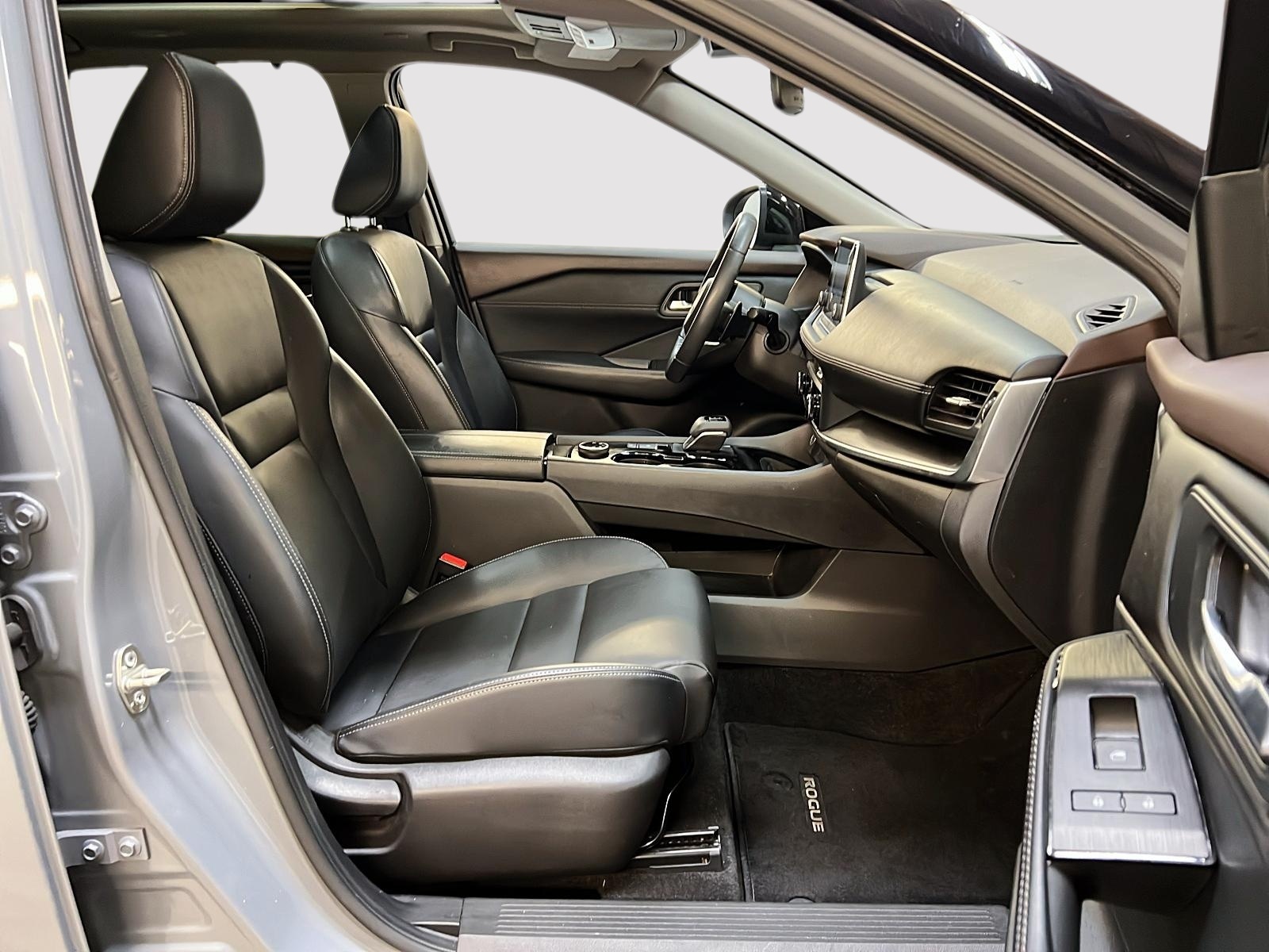 Nissan Rogue SV MIDNIGHT CUIR TOIT PANO 4RM 2023 — photo 8