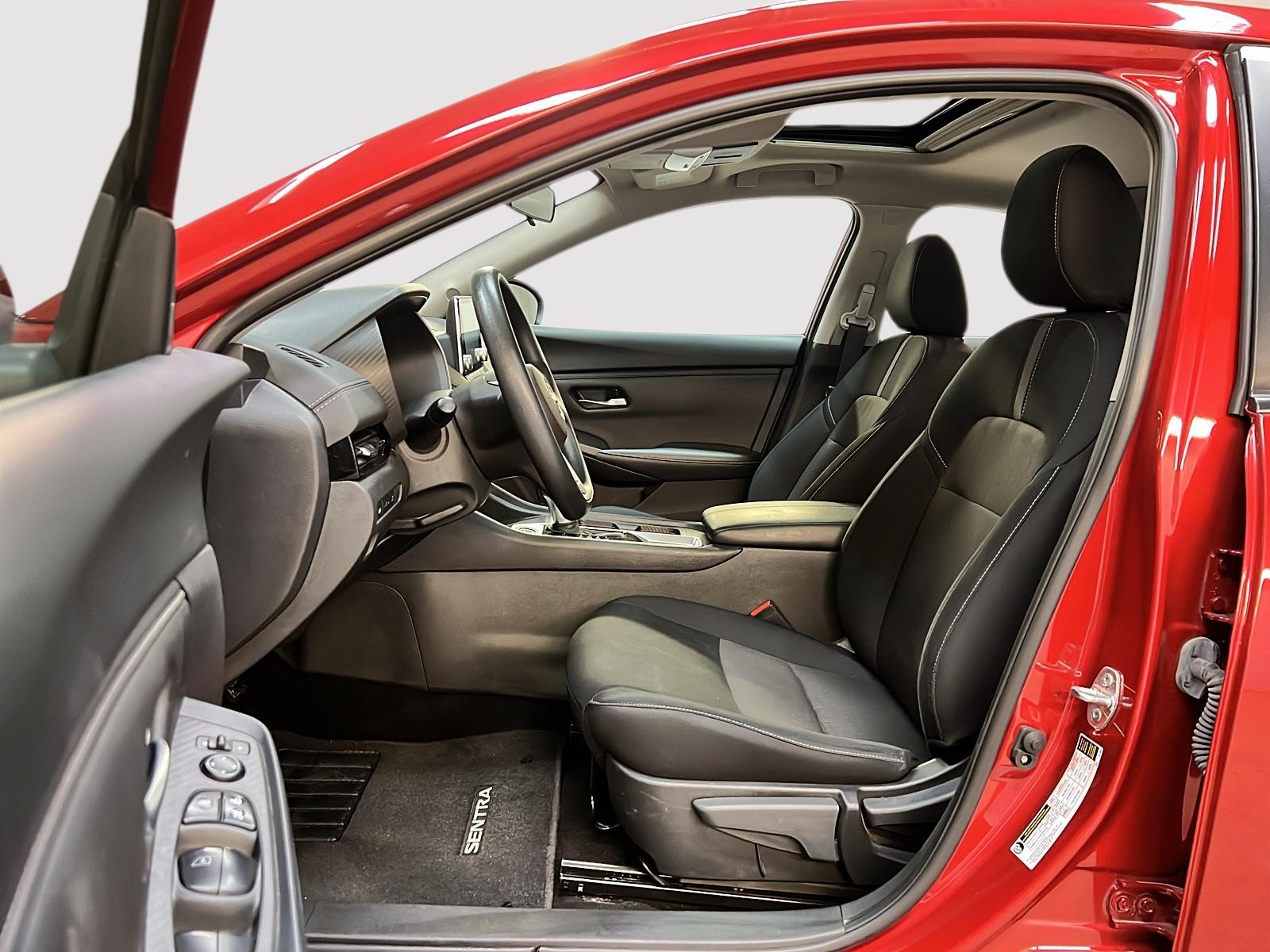 Nissan Sentra SV TOIT 2024 — photo 7