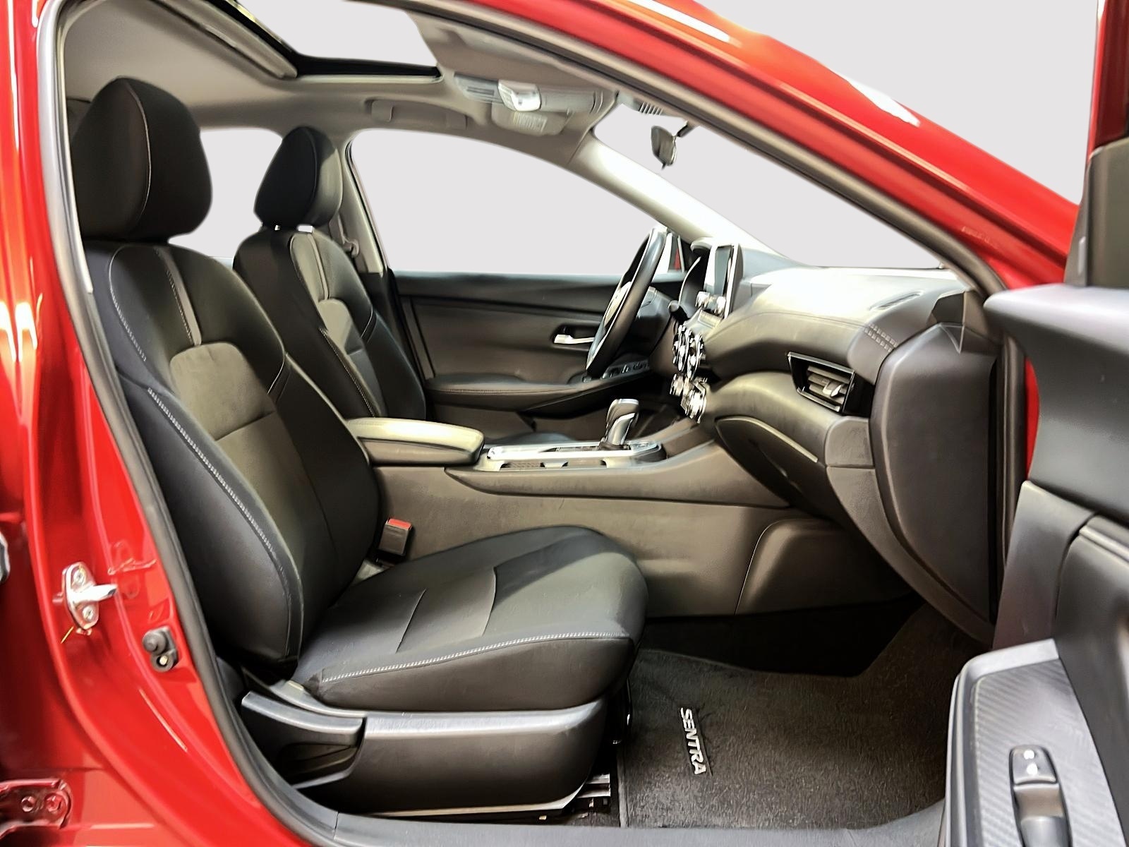 Nissan Sentra SV TOIT 2024 — photo 8