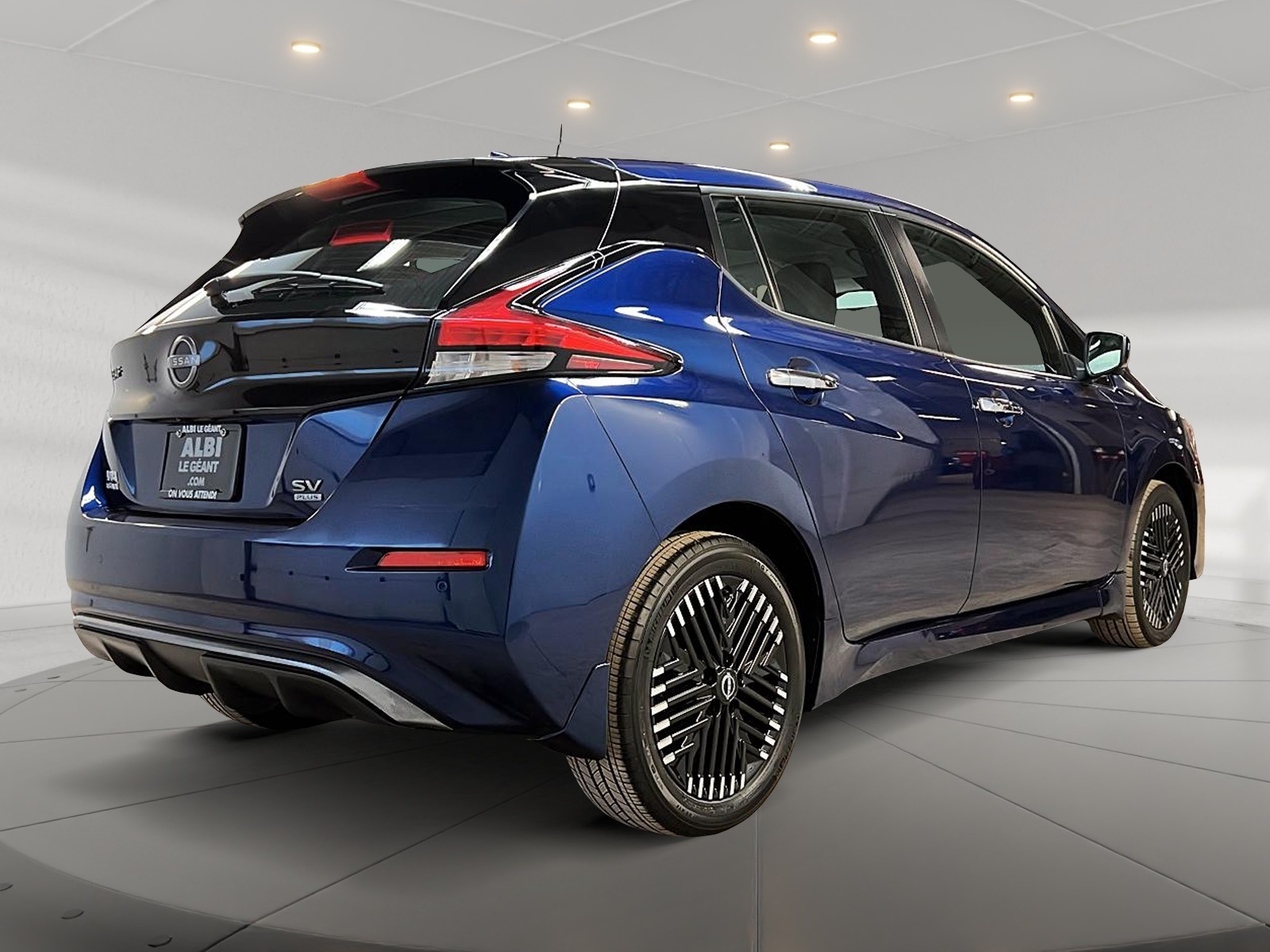 Nissan Leaf SV PLUS NAV 2023 — photo 4