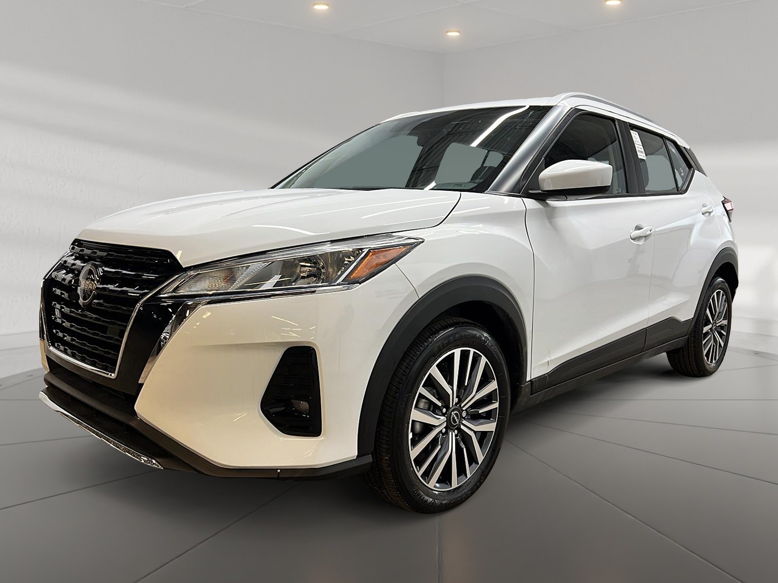 Nissan KICKS PLAY SV 2025