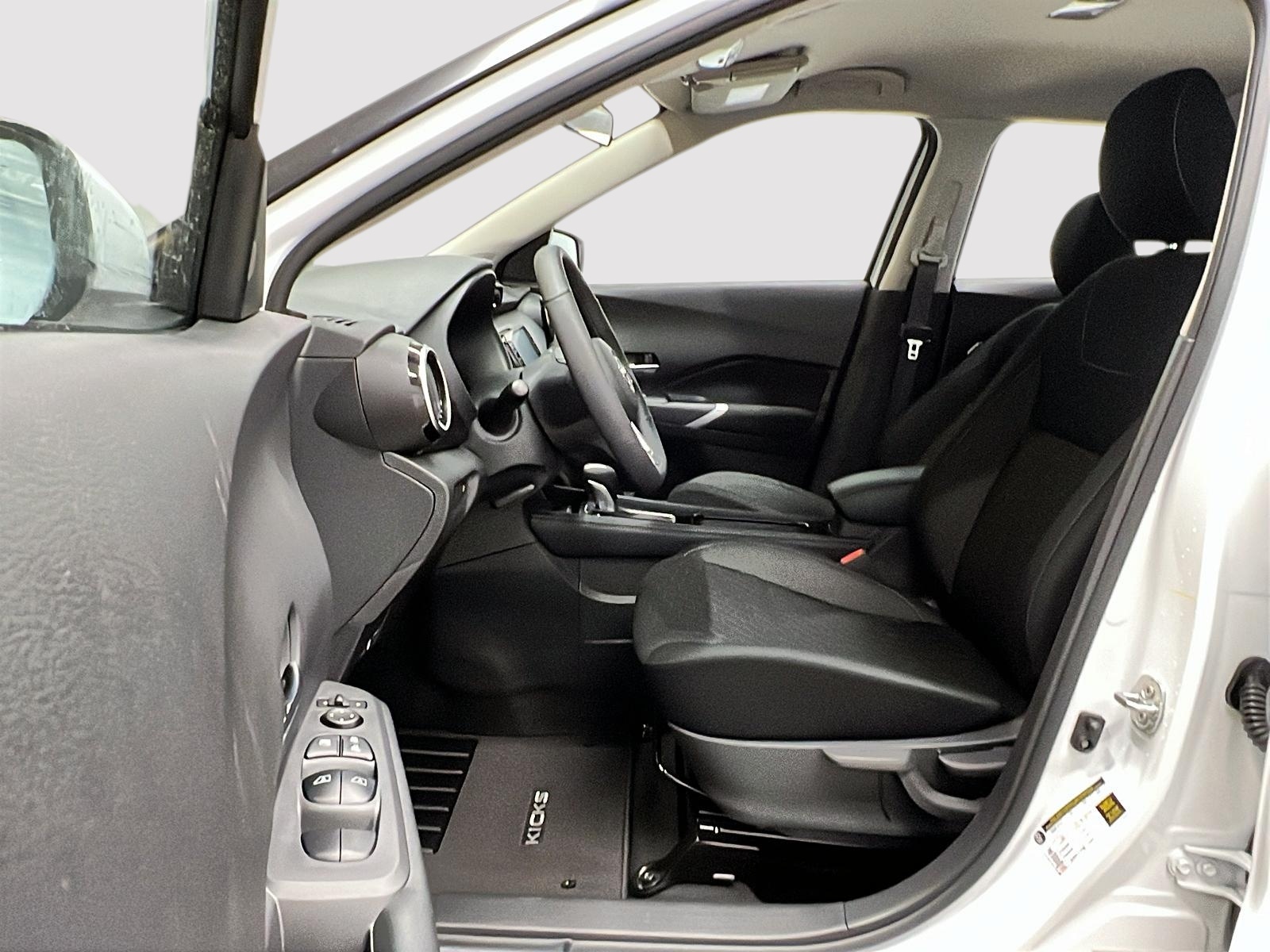 Nissan KICKS PLAY SV 2025 — photo 7