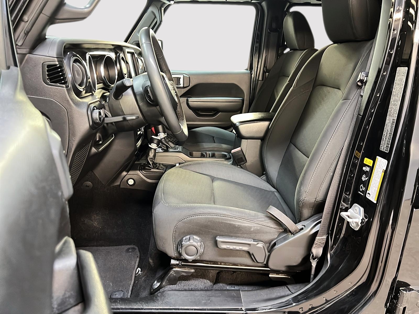 Jeep Wrangler 2023 - Image #7