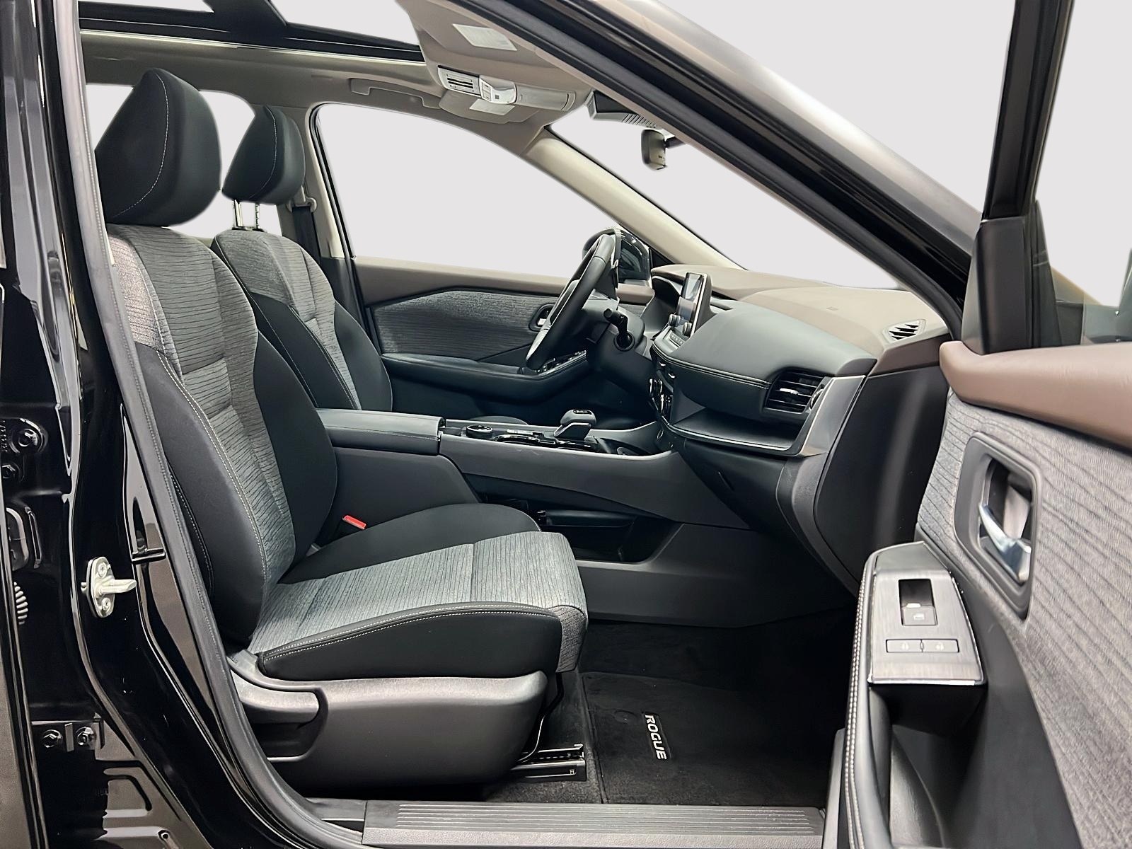 Nissan Rogue SV TOIT PANO 4RM 2023 — photo 8
