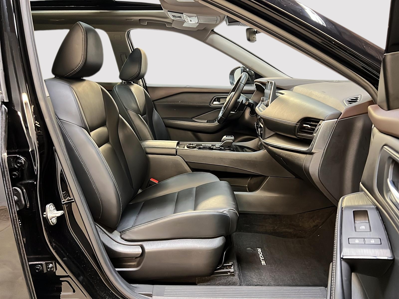 Nissan Rogue SV MIDNIGHT CUIR TOIT PANO 4RM 2023 — photo 8
