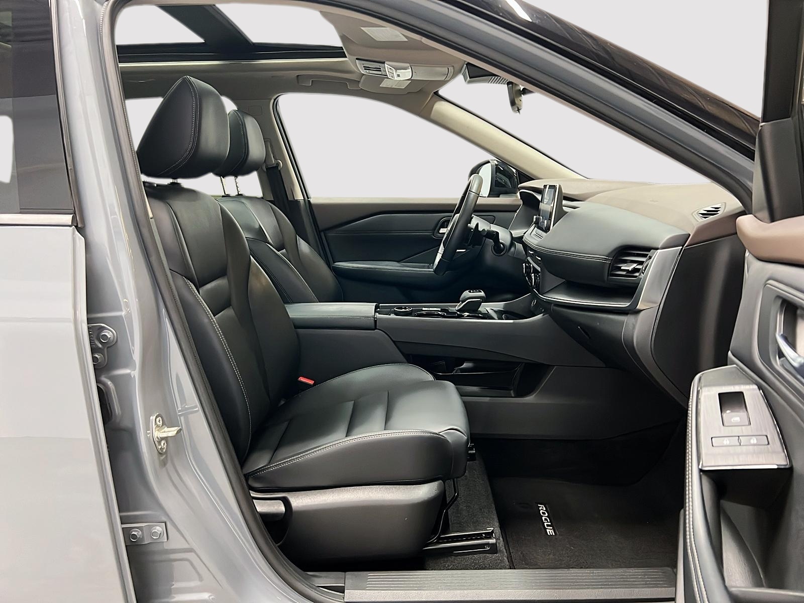 Nissan Rogue SV MIDNIGHT CUIR TOIT PANO 4RM 2023 — photo 8