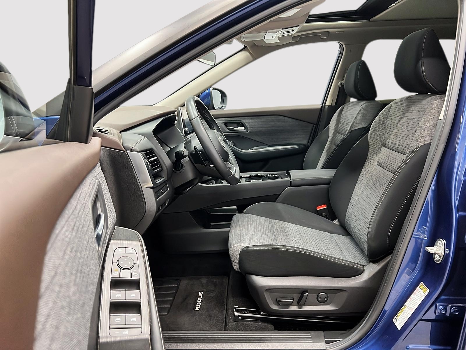 Nissan Rogue SV TOIT PANO 4RM 2023 — photo 7