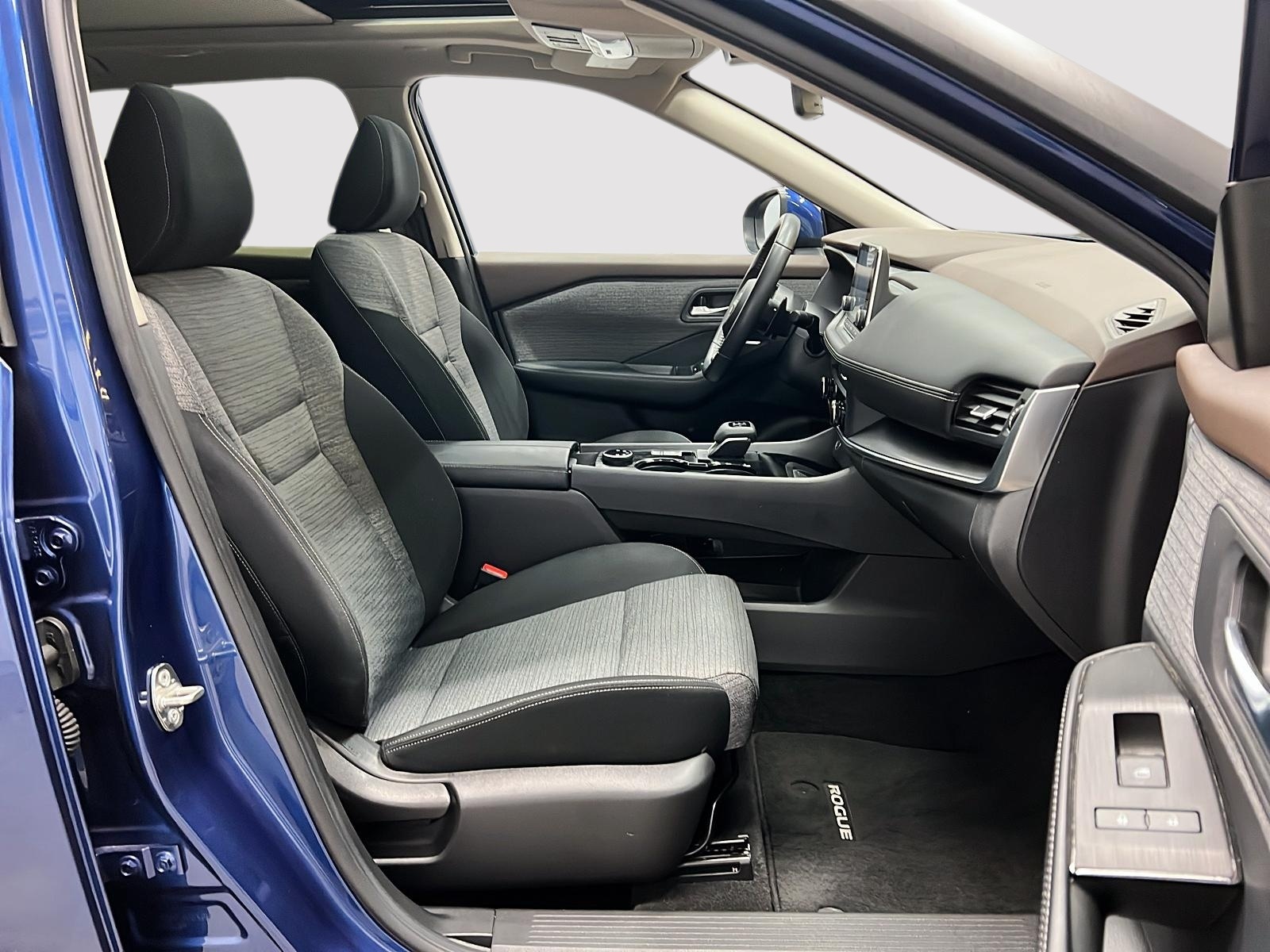 Nissan Rogue SV TOIT PANO 4RM 2023 — photo 8