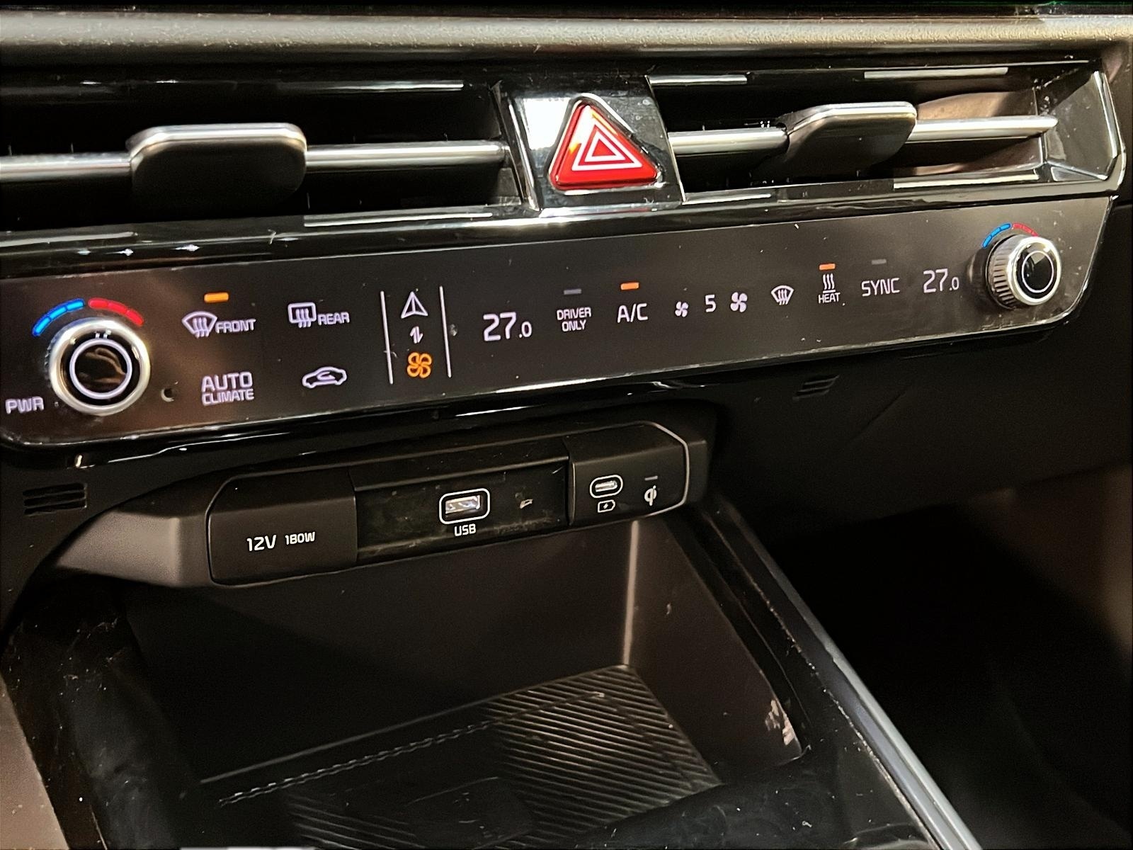 Kia NIRO EV LIMITED CUIR TOIT NAV 2023 - image #16