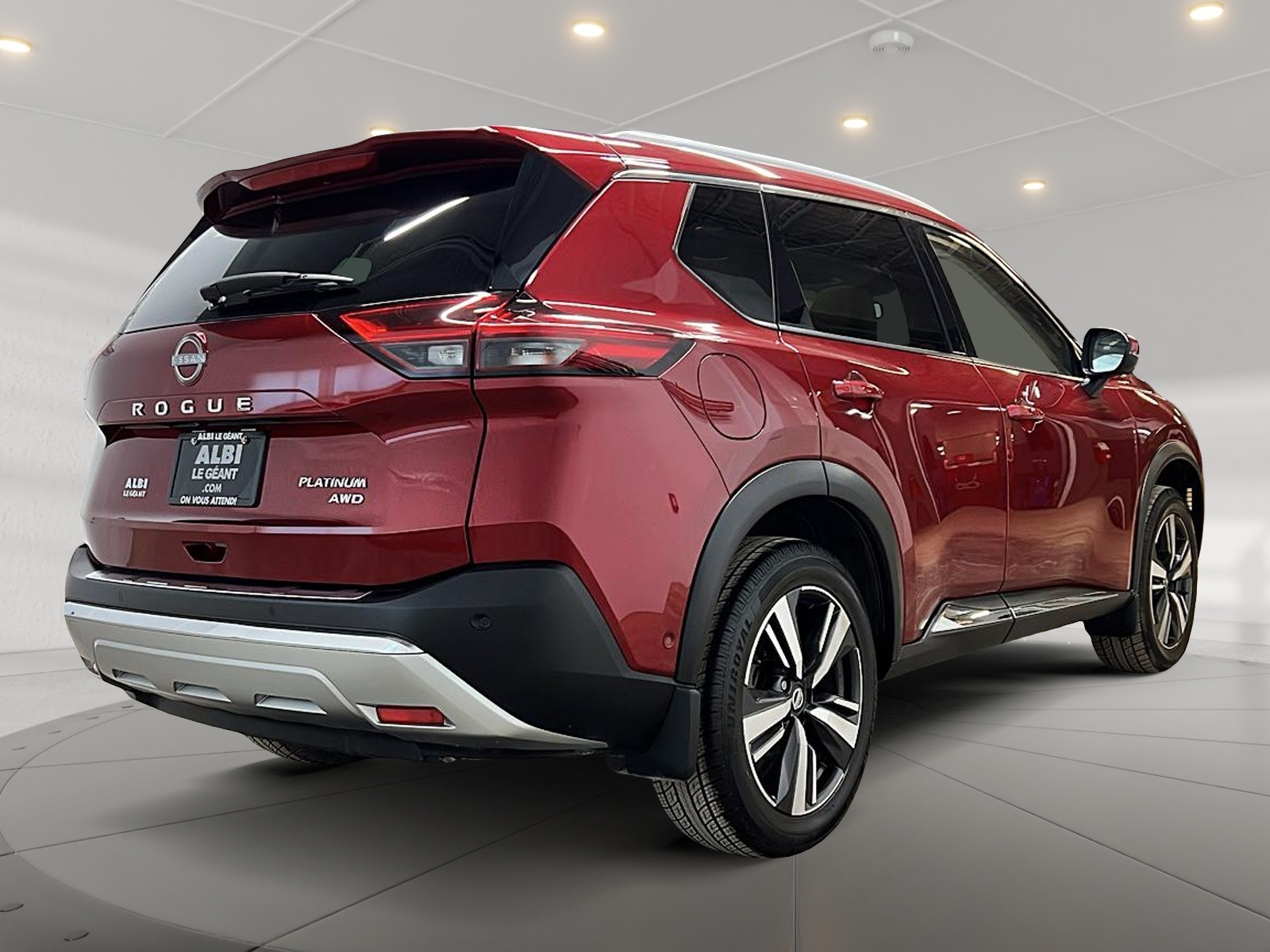 Nissan Rogue PLATINUM CUIR TOIT PANO NAV 4RM 2023 — photo 4