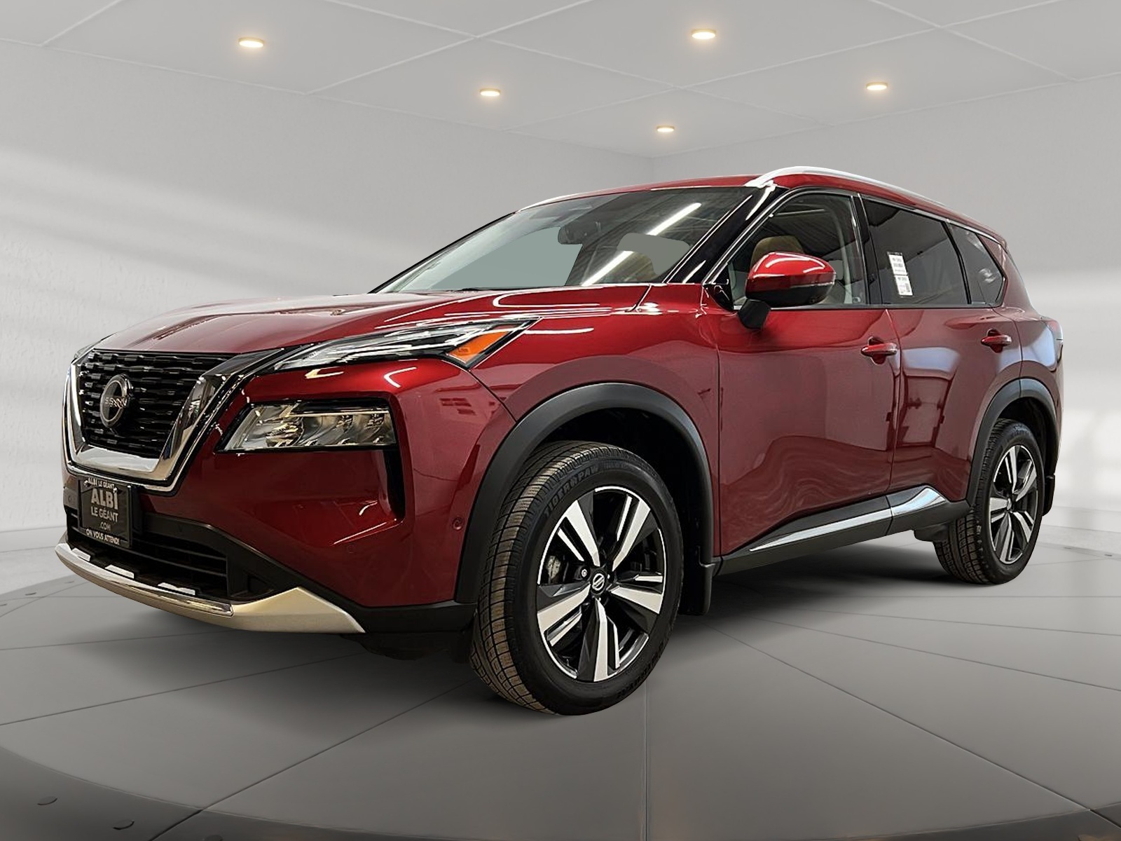 Nissan Rogue PLATINUM CUIR TOIT PANO NAV 4RM 2023