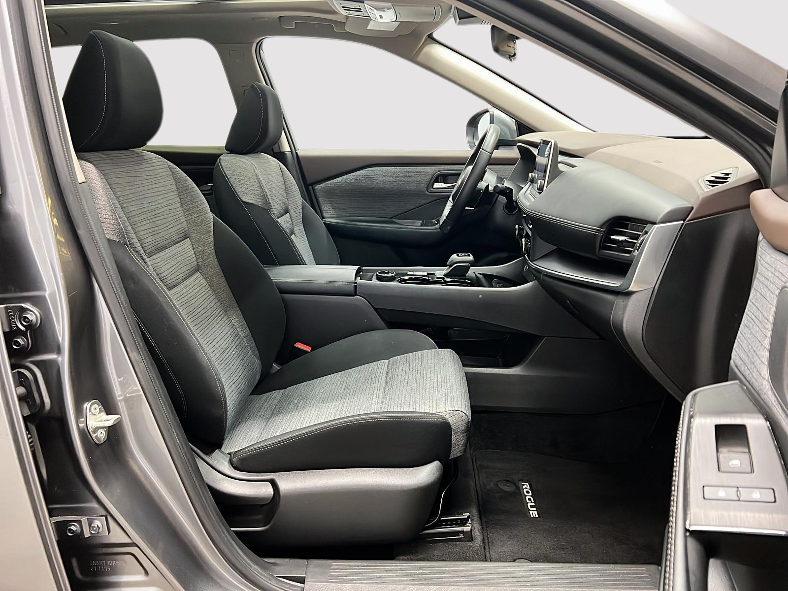 Nissan Rogue SV TOIT PANO 4RM 2023 — photo 8