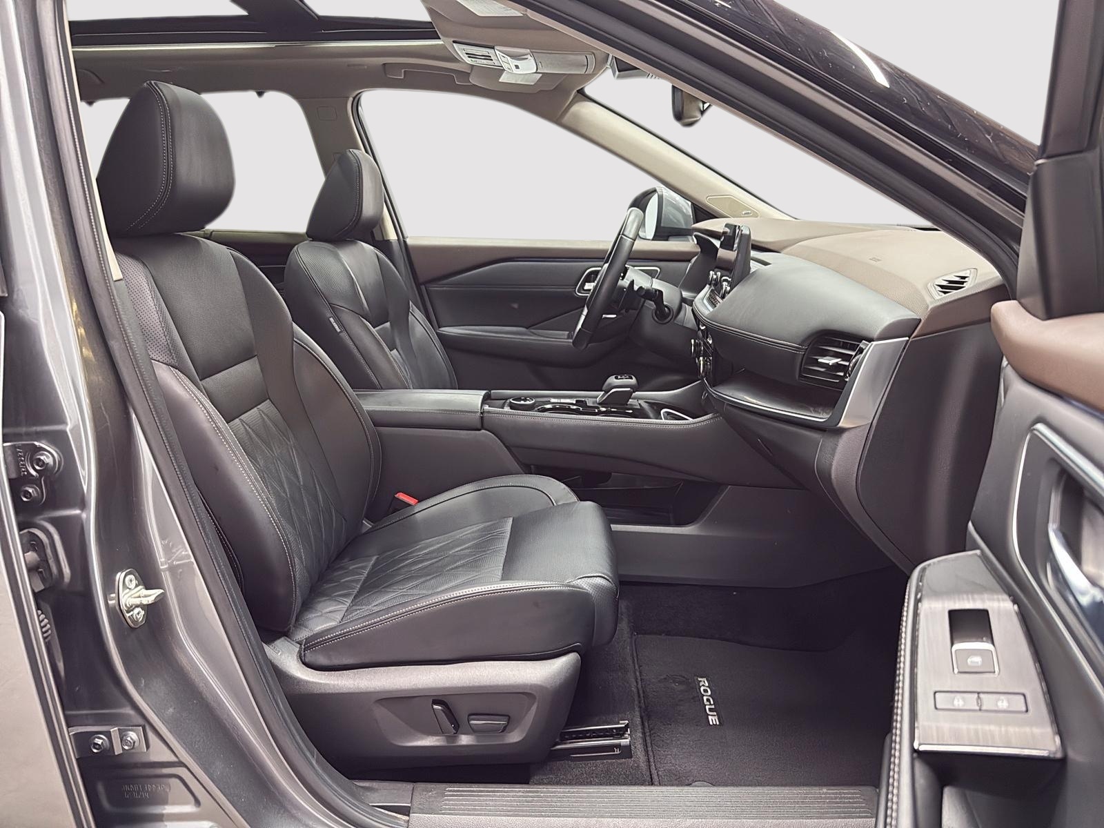 Nissan Rogue PLATINUM CUIR TOIT PANO NAV 4RM 2023 — photo 8