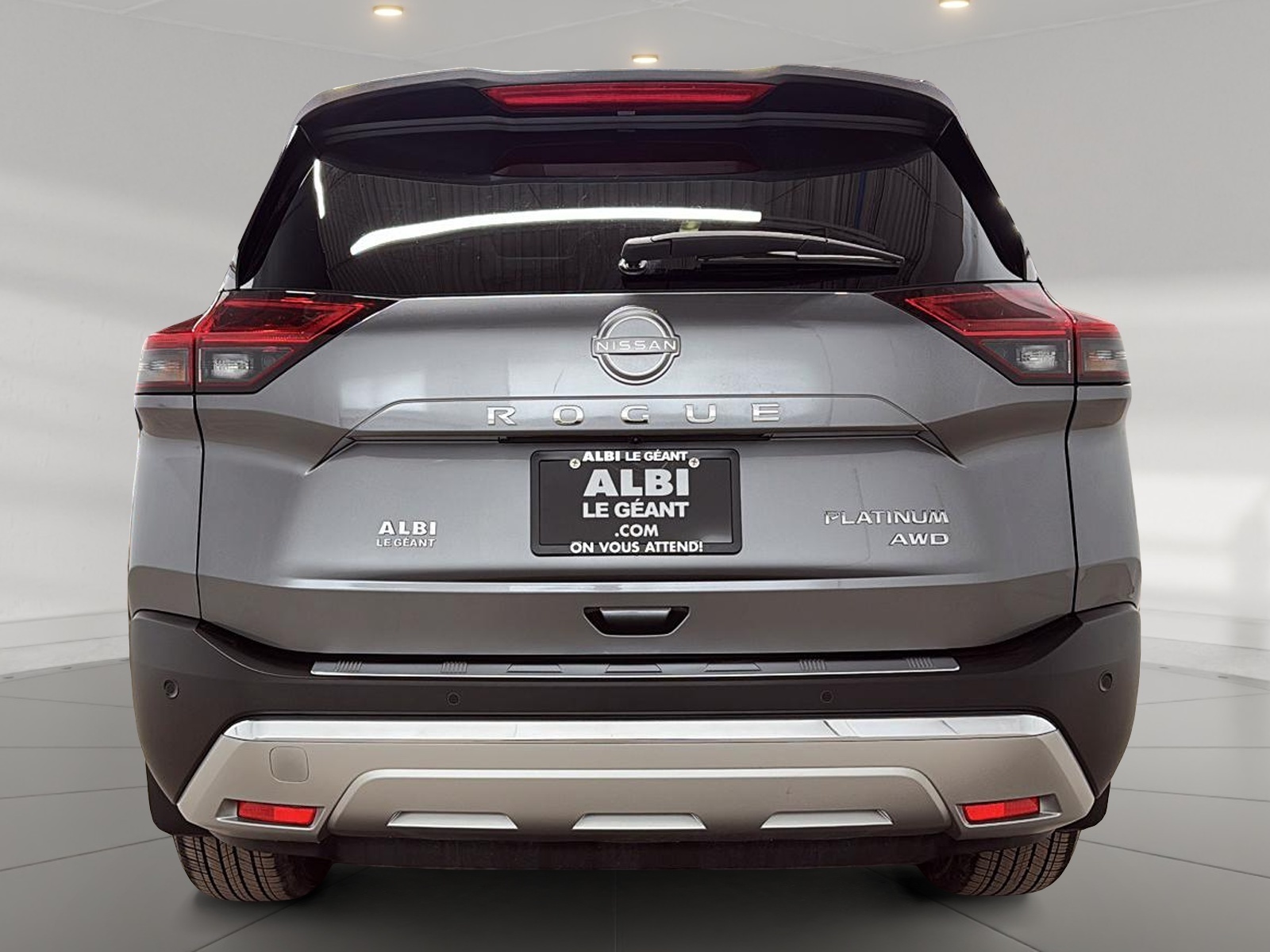 Nissan Rogue PLATINUM CUIR TOIT PANO NAV 4RM 2023 — photo 5