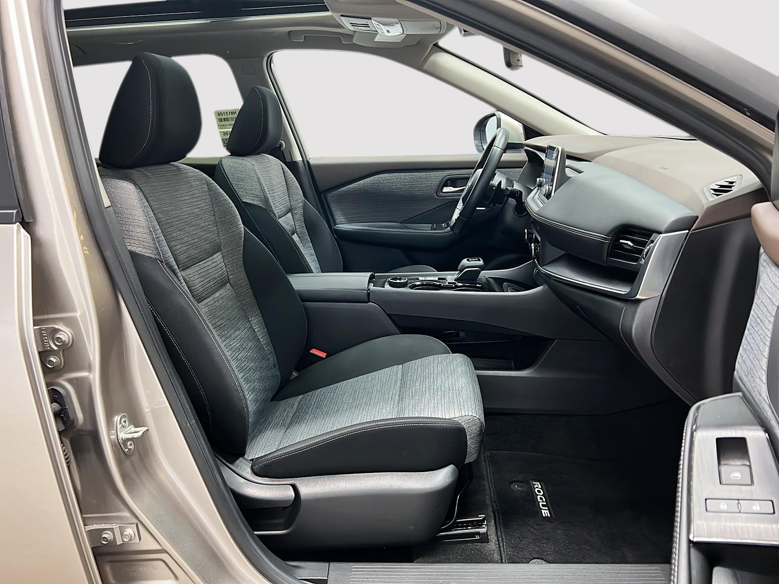 Nissan Rogue SV TOIT PANO 4RM 2023 — photo 8